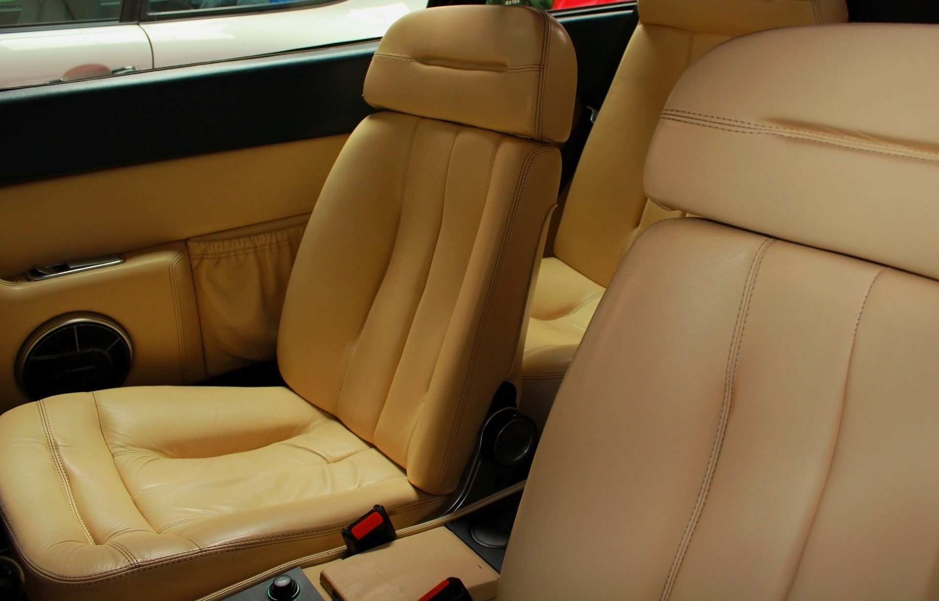 interior tapicería de cuero Tapicería coche