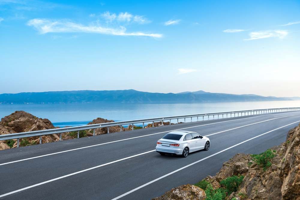 coche Audi en carretera